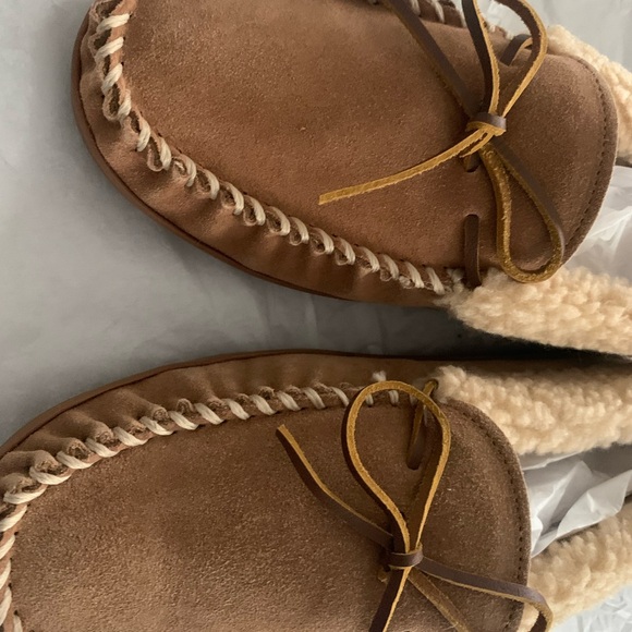 Minnetonka suede mens slippers - Picture 5 of 6